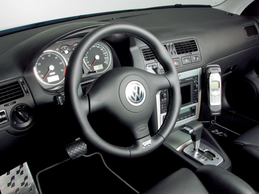  Volkswagen Golf R32 2002 года  (фото 8 из 38)